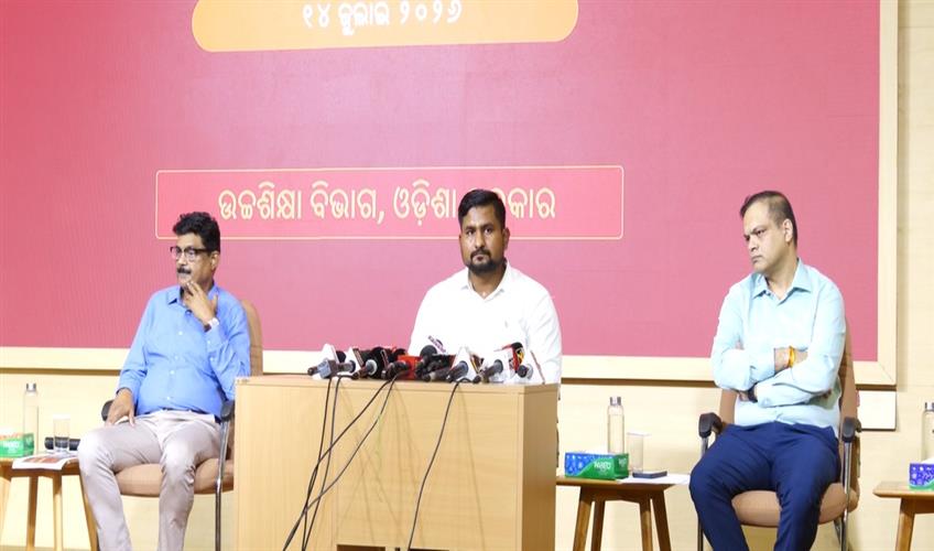 Khabar East:Odisha-Rolls-Out-SOP-For-KG-To-PG-Free-Education-Scheme-32L-Students-To-Benefit