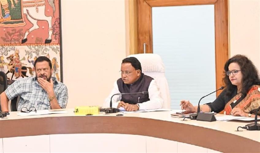 Khabar East:Odisha-Targets-Zero-Casualty-As-Cyclone-Threat-Looms-CM-Majhi