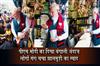Khabar East:PM-Modis-Bengali-Style-Tastes-Jhalmuri-with-the-People