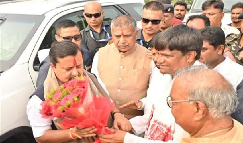 Khabar East:Party-workers-accorded-a-grand-welcome-to-the-BJP-President-in-Ramgarh