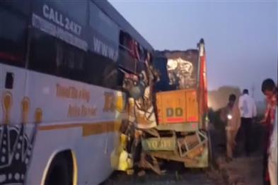 Khabar East:Passenger-bus-rams-into-a-truck-parked-on-the-national-highway-three-dead-16-injured