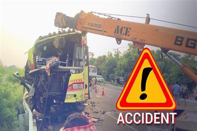 Khabar East:Pilgrim-Bus-Accident-Near-Soro-Leaves-Driver-Dead-Over-20-Injured