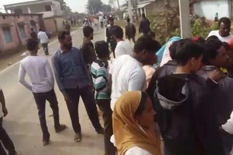 Khabar East:Police-and-villagers-clash-during-voting-one-villager-dies-several-soldiers-injured