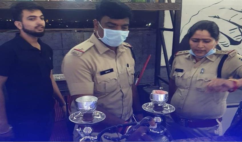 Khabar East:Police-raid-in-3-hookah-bars-of-the-capital-confiscated-intoxicants