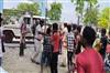 Khabar East:Police-team-which-went-to-arrest-the-accused-was-attacked-3-injured-including-the-SHO