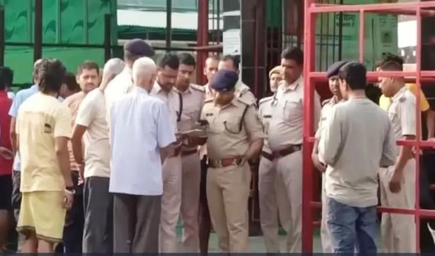 Khabar East:Property-dealer-shot-dead-in-broad-daylight-in-Patna