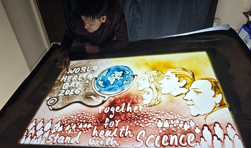 Khabar East:Renowned-Sand-Artist-Manas-Sahoo-Creates-Sand-Animation-on-World-Health-Day-to-Spread-Awareness