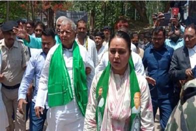 Khabar East:Rohini-Acharya-filed-nomination-for-Saran-Lok-Sabha-seat