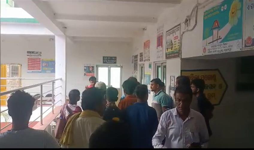 Khabar East:School-Student-Dies-Two-Others-Injured-After-Autorickshaw-Overturns-In-Odishas-Bhadrak