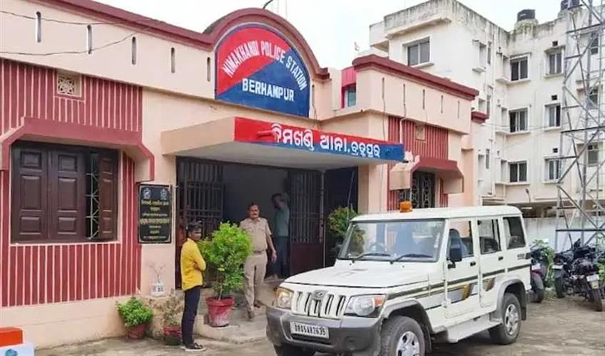 Khabar East:Sex-Racket-Busted-In-Berhampur-Three-Women-Rescued