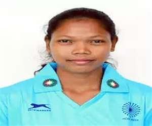 Khabar East:Slima-tete-becomes-junior-woman-Hockey-captain