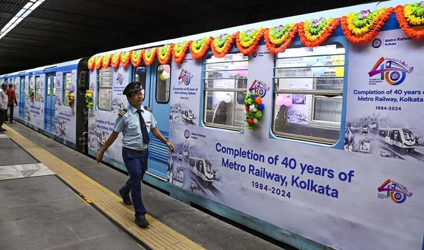 Khabar East:Special-train-services-on-five-Kolkata-Metro-corridors-during-Durga-Puja