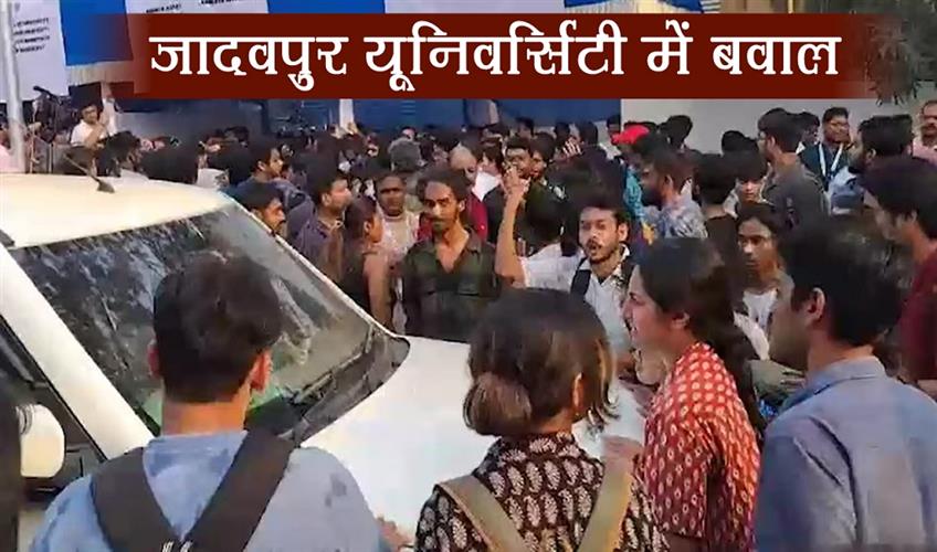 Khabar East:Students-vandalise-Bengal-education-ministers-car-hold-him-hostage-for-two-hours