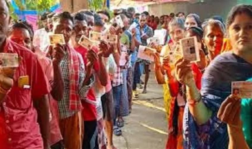 Khabar East:The-fate-of-13-14-candidates-in-Bihar-will-be-sealed-in-EVMs-today