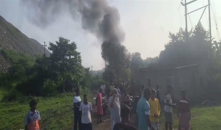 Khabar East:The-ground-collapsed-with-a-loud-blast-and-flames-began-to-rise