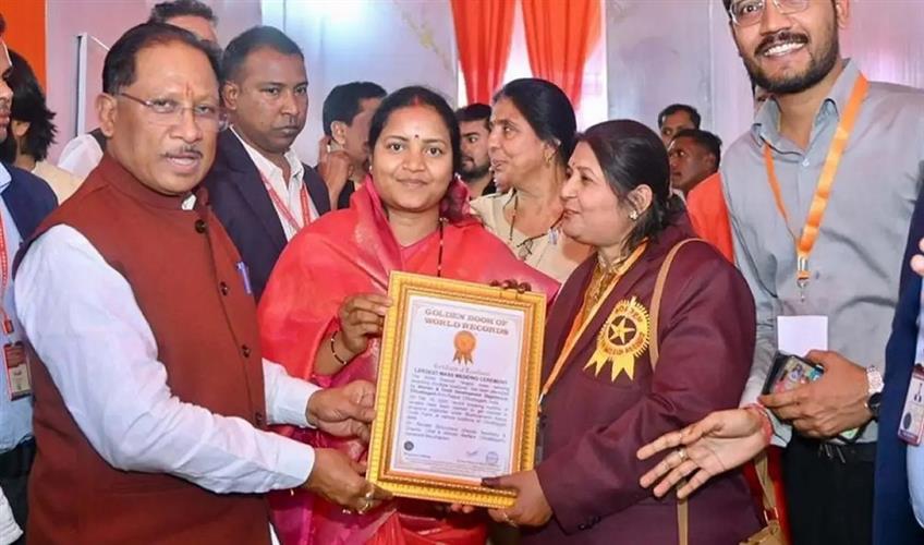 Khabar East:The-simultaneous-marriage-of-6412-couples-has-been-recorded-in-the-Golden-Book-of-World-Records