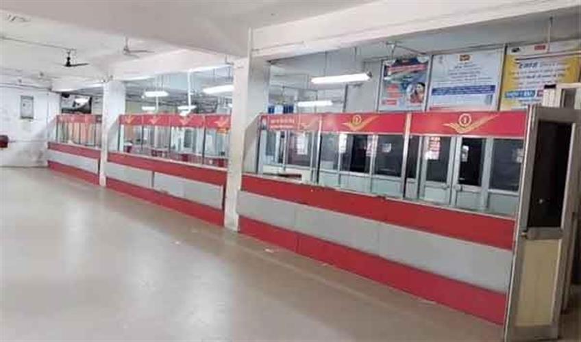 Khabar East:Threat-to-bomb-Dhanbad-main-post-office-premises-evacuated
