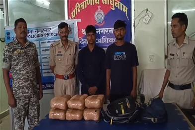 Khabar East:Two-smugglers-nabbed-by-police-were-waiting-for-a-bus-with-cannabis
