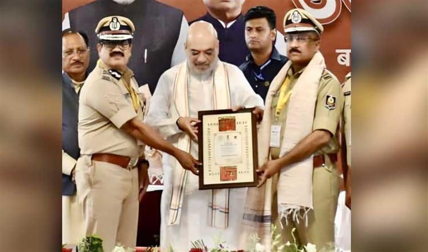 Khabar East:Union-Minister-Amit-Shah-Felicitates-Odisha-Police-For-Making-State-Naxal-Free