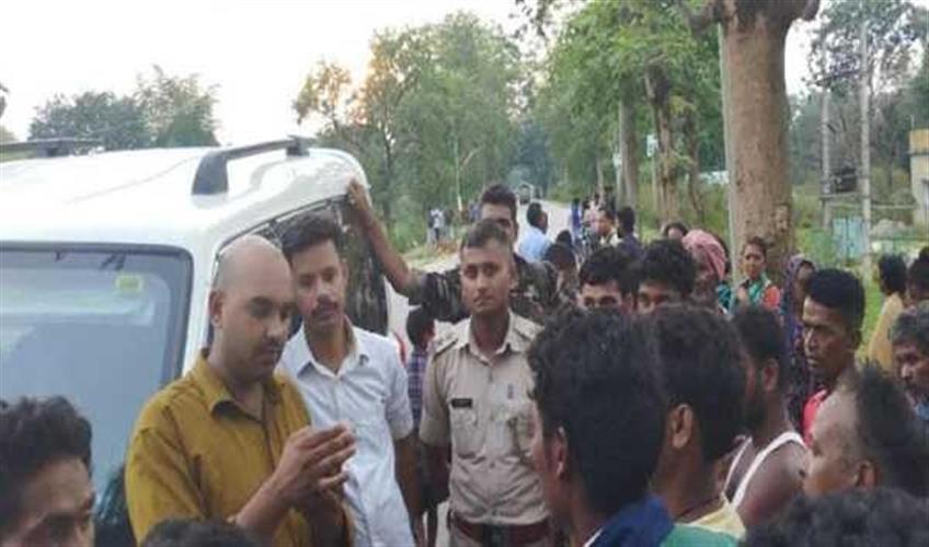 Khabar East:Villagers-made-Ranchi-police-hostage-for-one-and-a-half-hour-in-Khunti