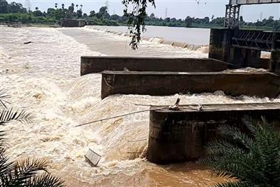 Khabar East:Water-Resources-Dept-Issues-Show-Cause-Notice-To-BPPL-Over-Irregular-Gate-Opening