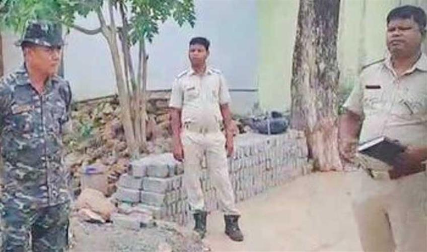 Khabar East:Woman-and-daughter-hacked-to-death-with-an-axe-while-sleeping