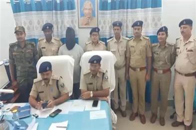 Khabar East:Youth-from-West-Bengal-arrested-with-612-grams-of-smack
