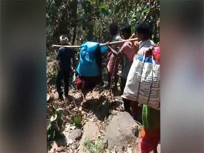 Khabar East:pregnant-woman-carrying-15-KM-to-the-hospital-on-basket-due-to-lack-of-road